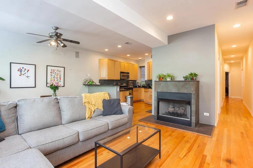 819 W Eastwood Ave - Photo 6 of 22