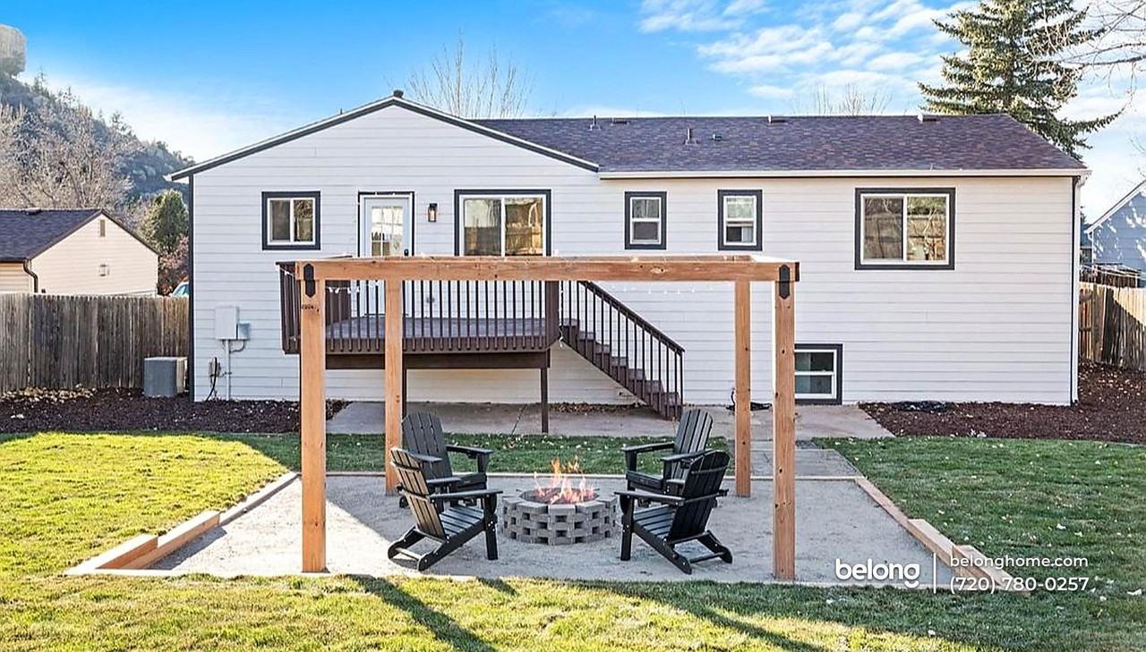 922 Park View St - Photo 5 of 10