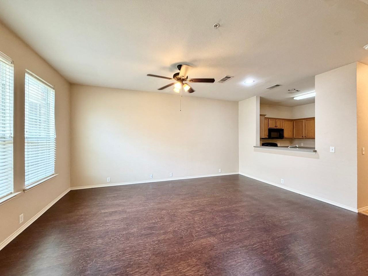 2224 Stonepark Pl - Photo 3 of 28