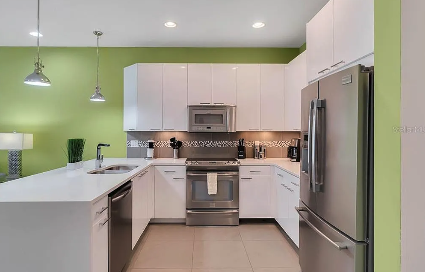 1537 Tranquil Ave - Photo 4 of 23