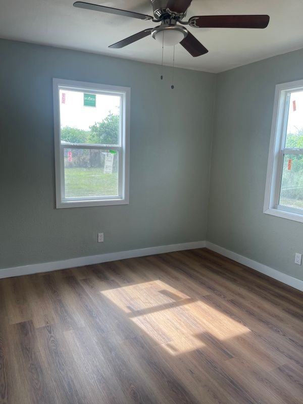 5994 Southmost Rd - Photo 5 of 9