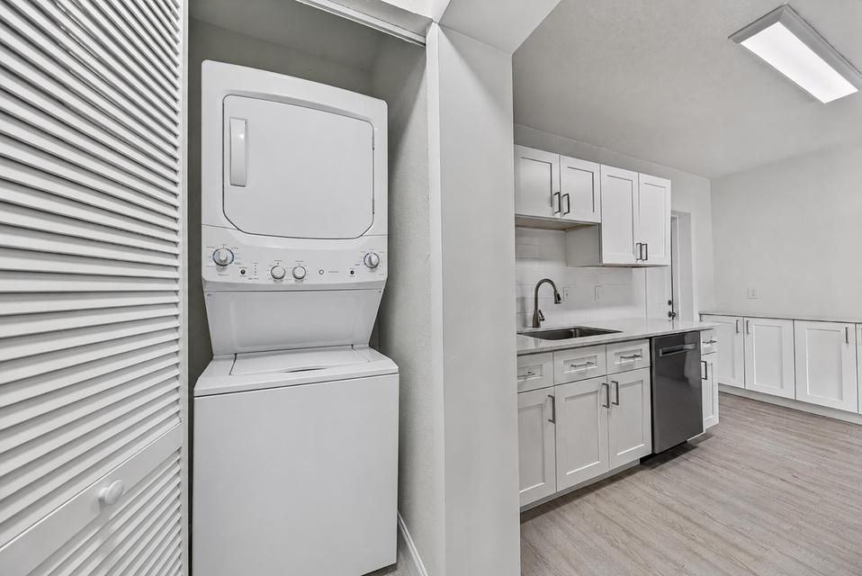 317 Sw 19th St - Photo 6 of 15
