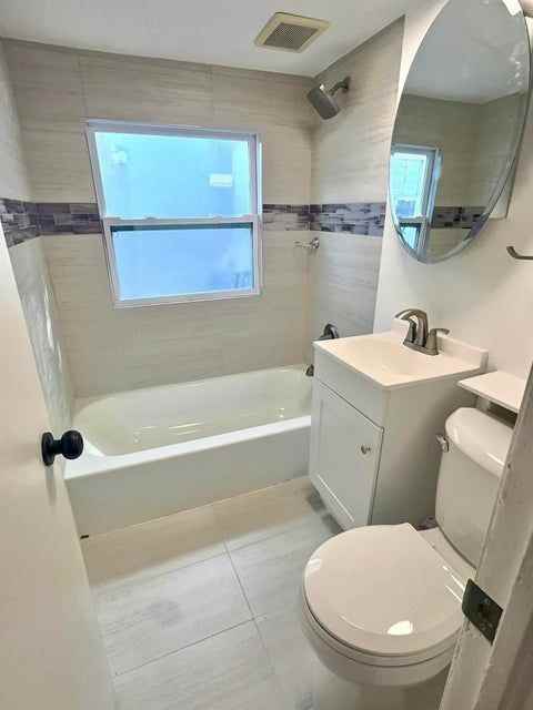 1122 Middle St ##1 4 - Photo 4 of 9