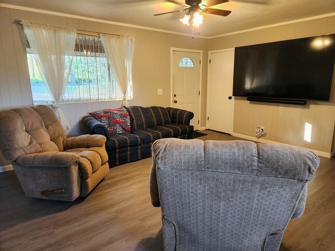2355 Se State Road 100 - Photo 6 of 28