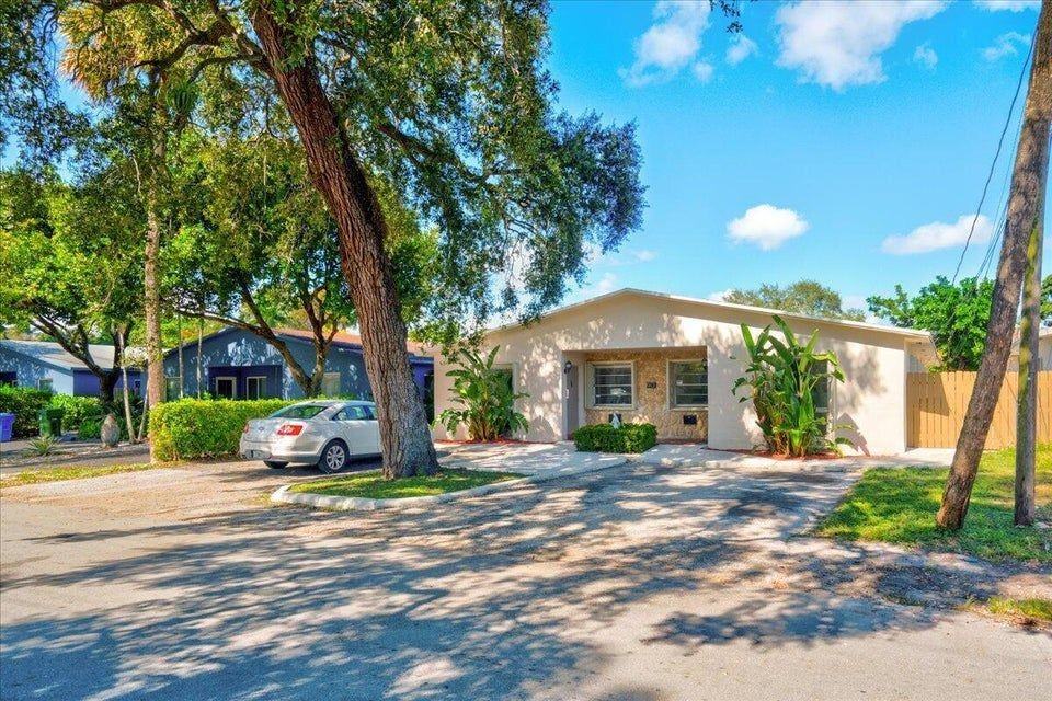 913 Orange Isle ##1 2 - Photo 2 of 4