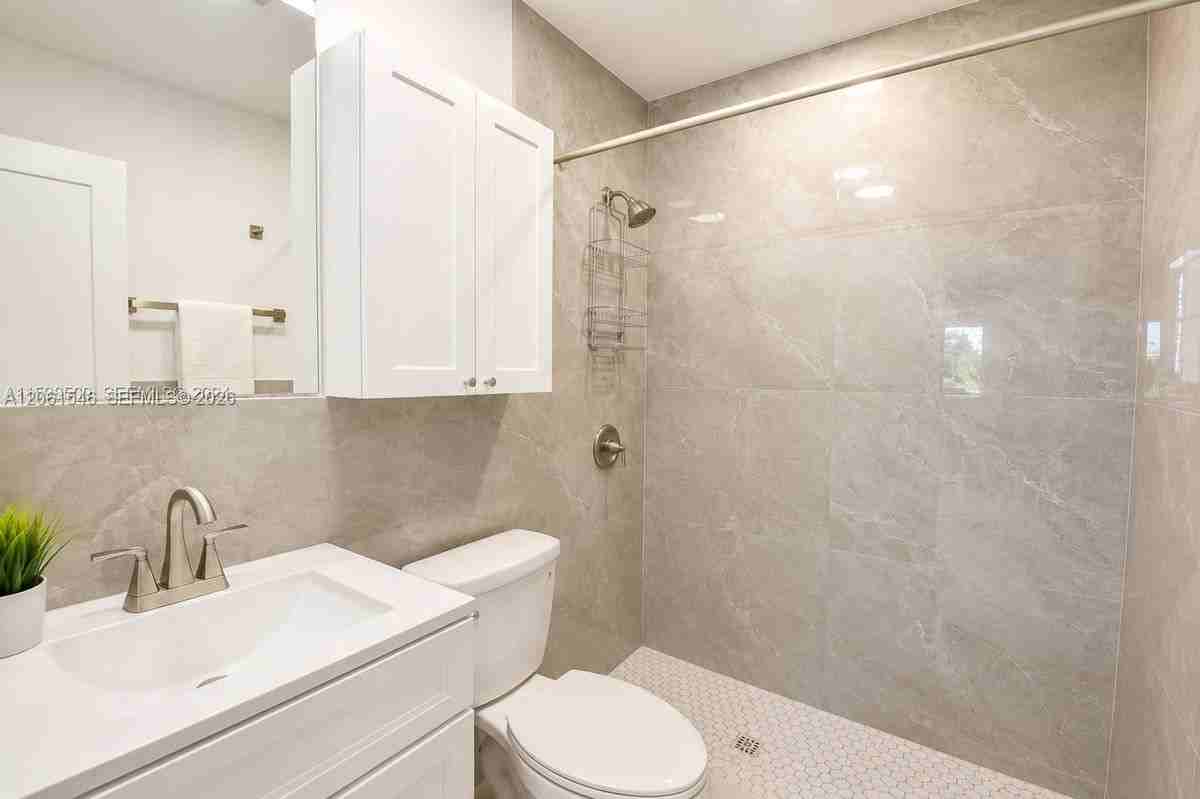 2611 Sw 13th Ave ##12 - Photo 7 of 11