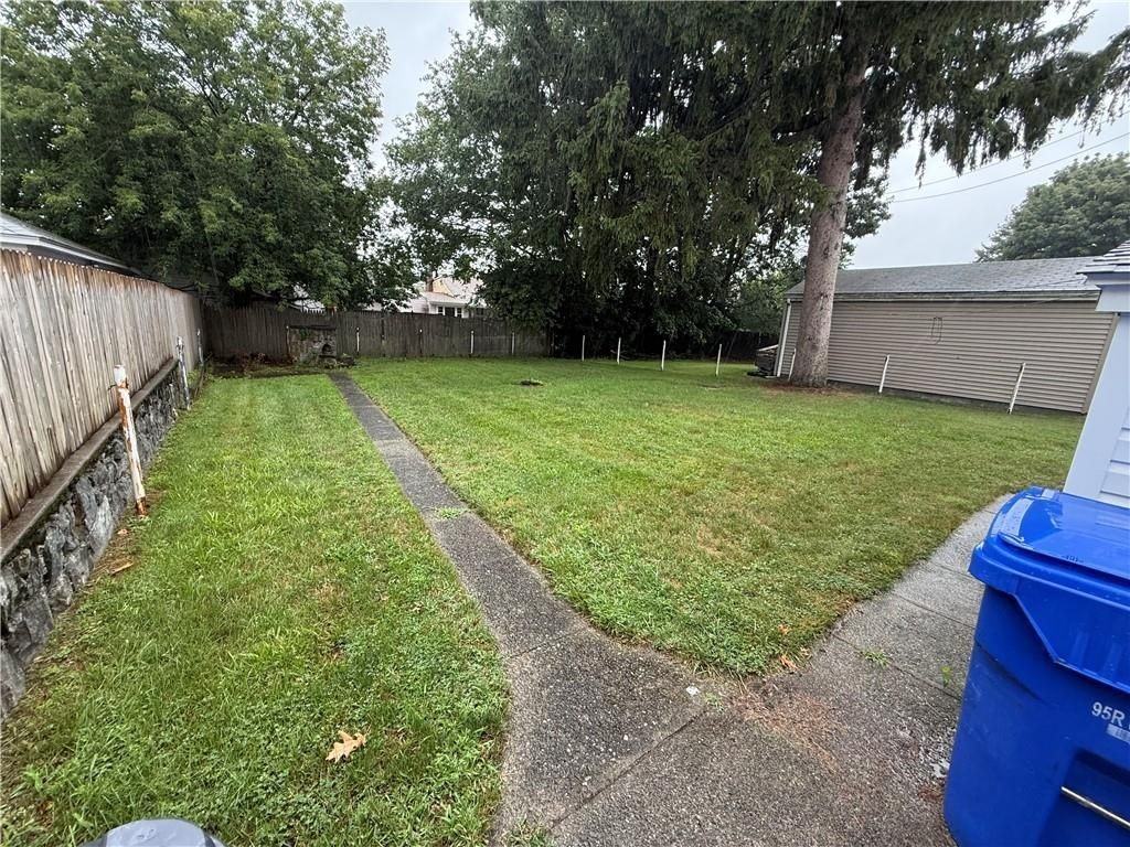 231 Orchard St - Photo 4 of 18
