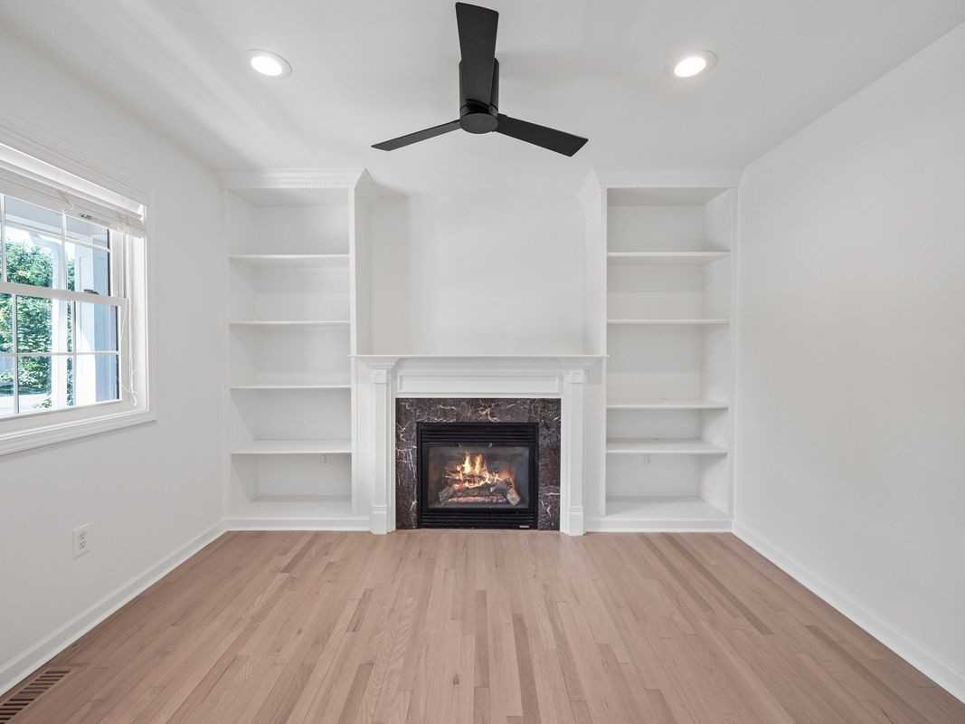 650 W Lincoln St - Photo 7 of 47