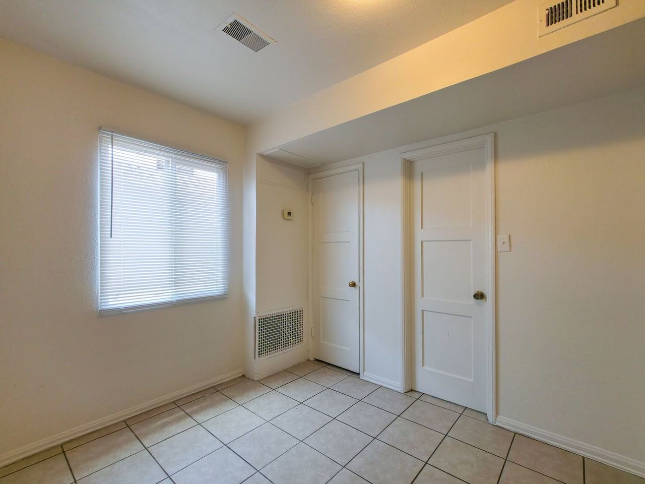 579 W 3rd St - Photo 5 of 9