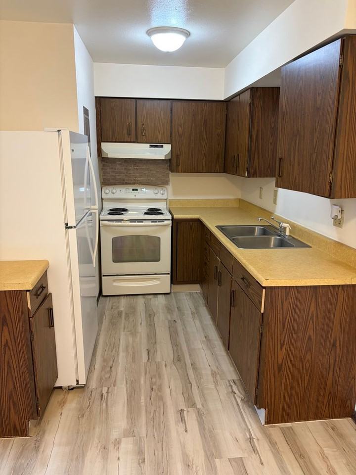Oakfield Apts., LLC - Photo 6 of 10