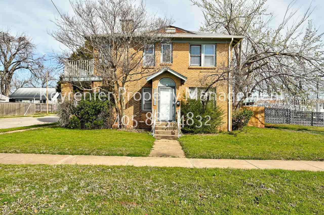 1123 1/2 Nw 30th St - Photo 2 of 32