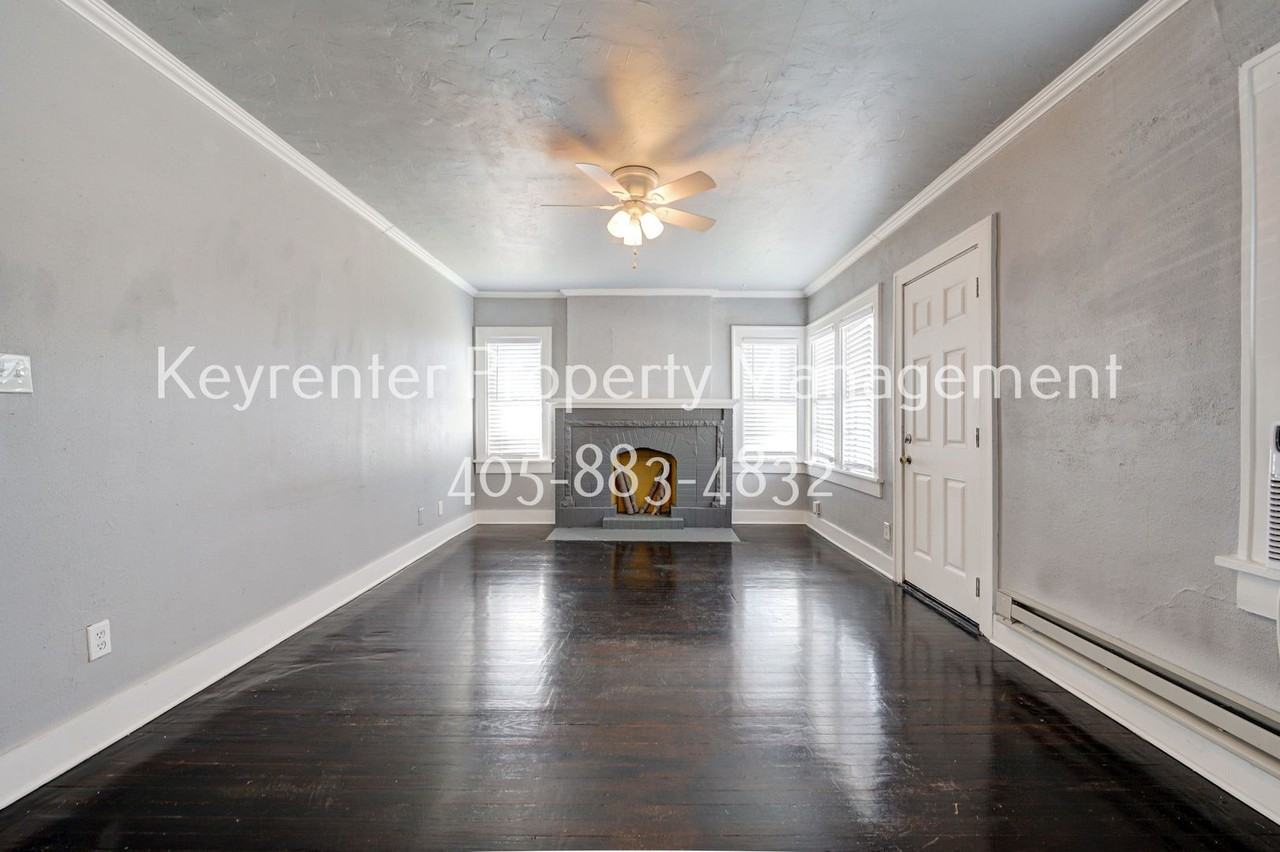 1123 1/2 Nw 30th St - Photo 7 of 32