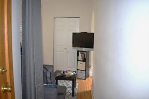 featured image of 837 W Cornelia Ave #2S