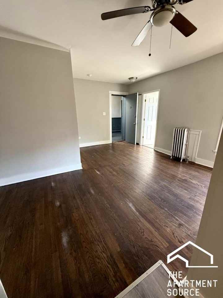 6949 S Paxton Ave #3C - Photo 2 of 17