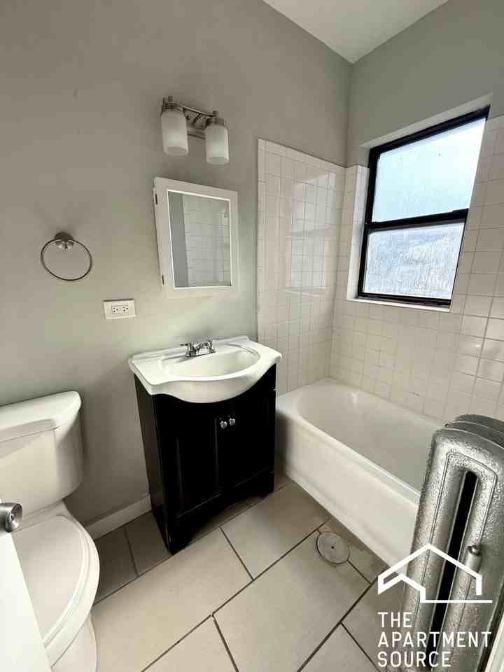 6949 S Paxton Ave #3C - Photo 6 of 17