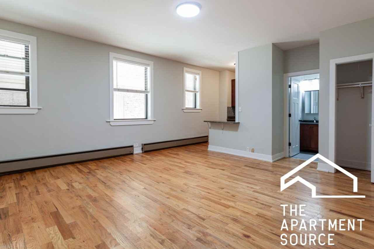 635 W Barry Ave #101 - Photo 3 of 14