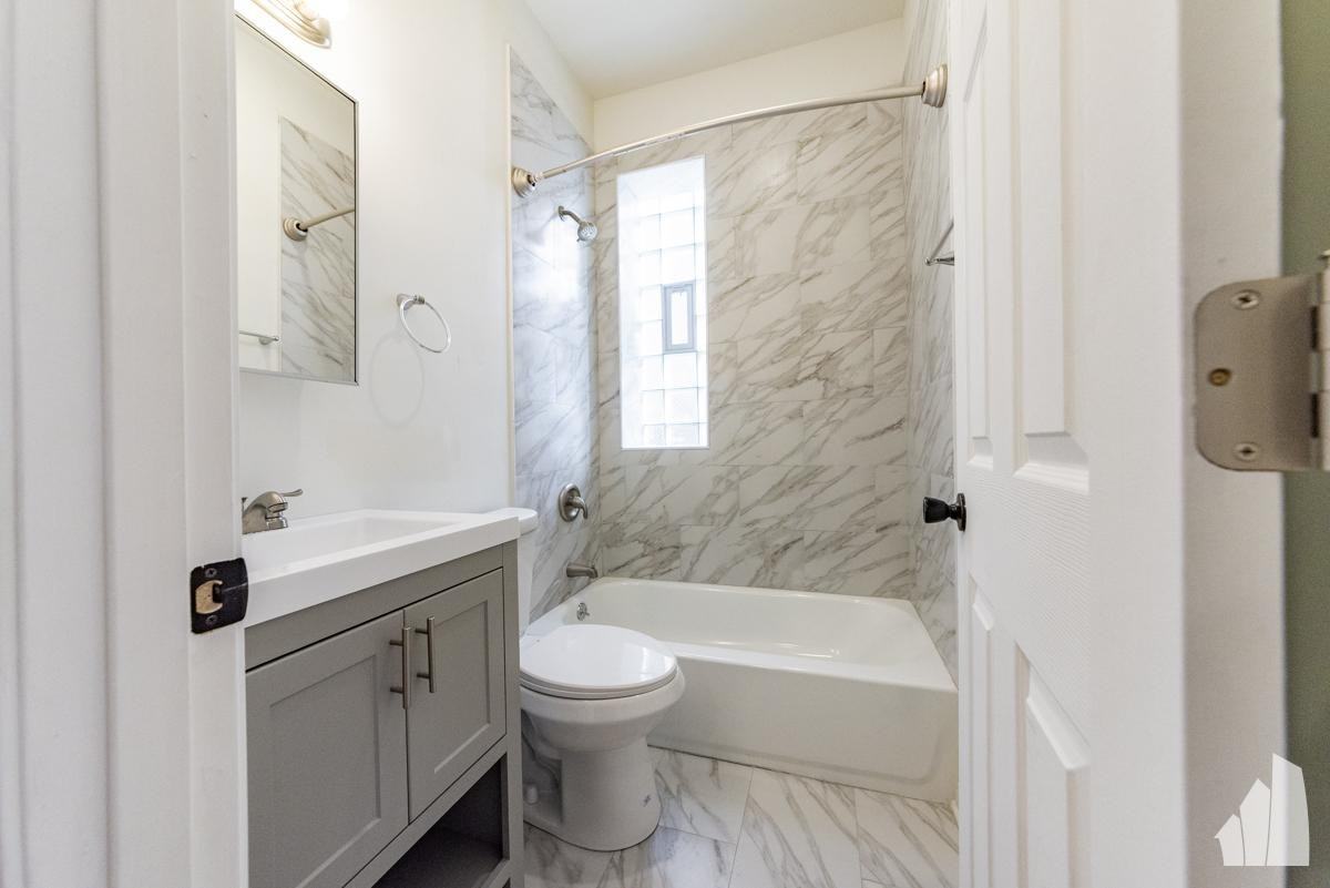 1638 W 18th Pl #2R - Photo 6 of 22