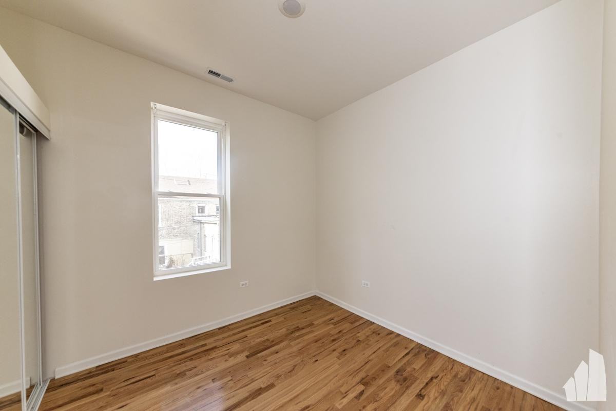 1638 W 18th Pl #2R - Photo 7 of 22