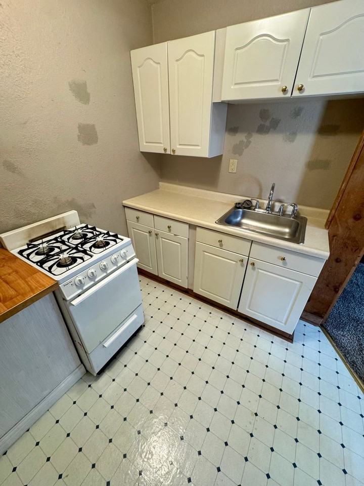99 E Wood Street - Photo 3 of 20