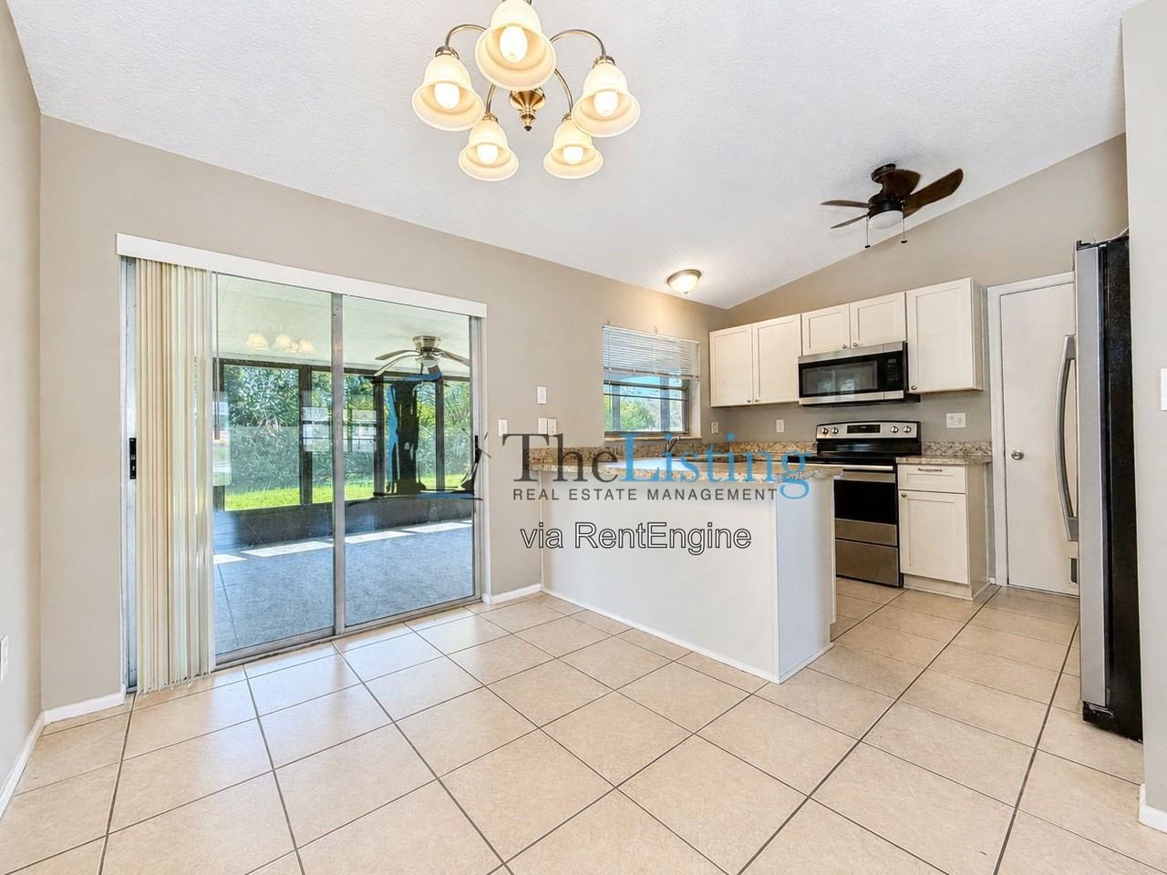 12258 Foothill St - Photo 6 of 19