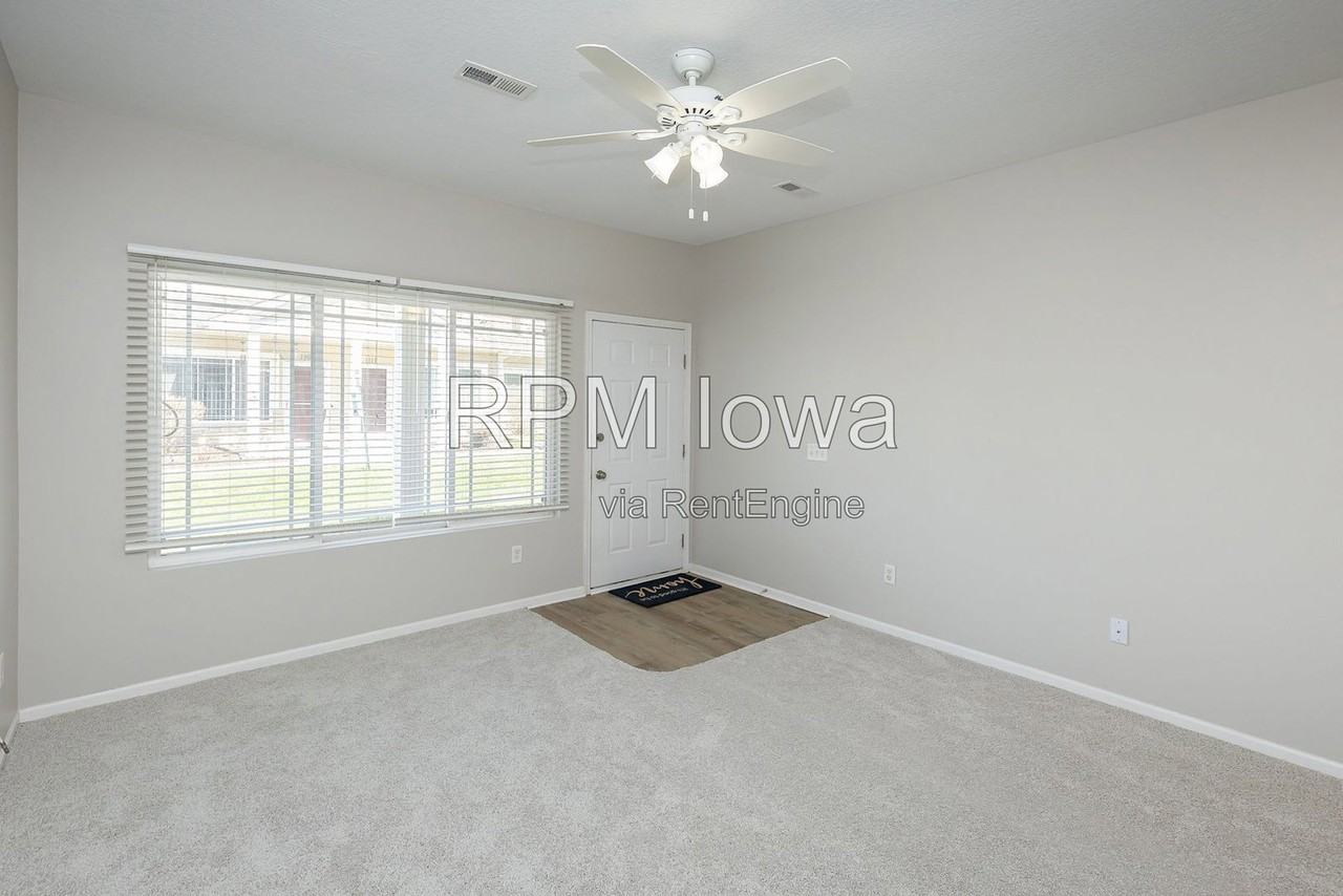 1108 Ne 7th Ln - Photo 5 of 27