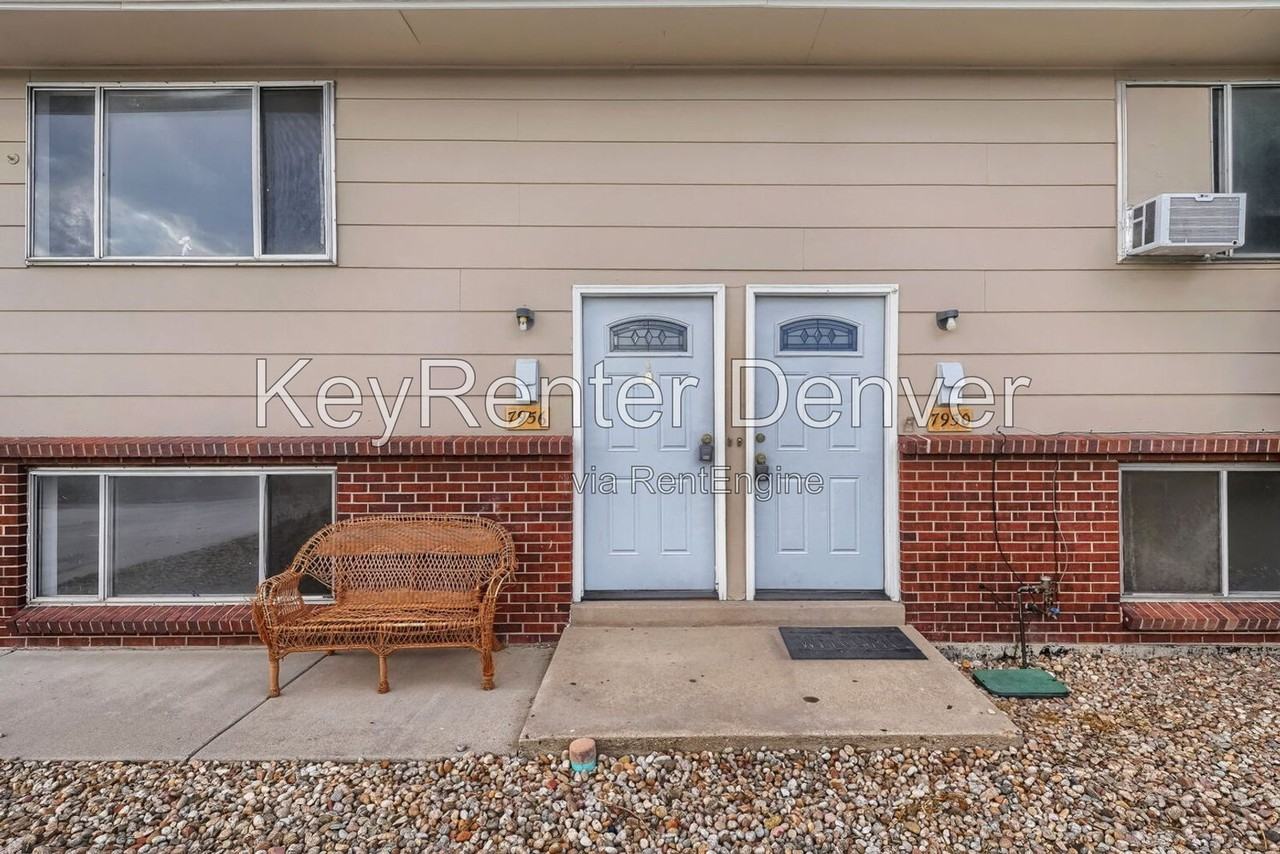 7956 Patricia Dr - Photo 2 of 12