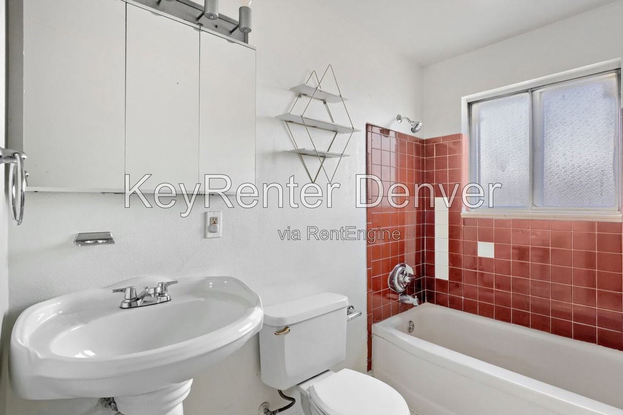 7956 Patricia Dr - Photo 7 of 12