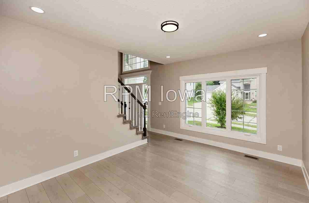 14440 Briarwood Ln - Photo 5 of 35