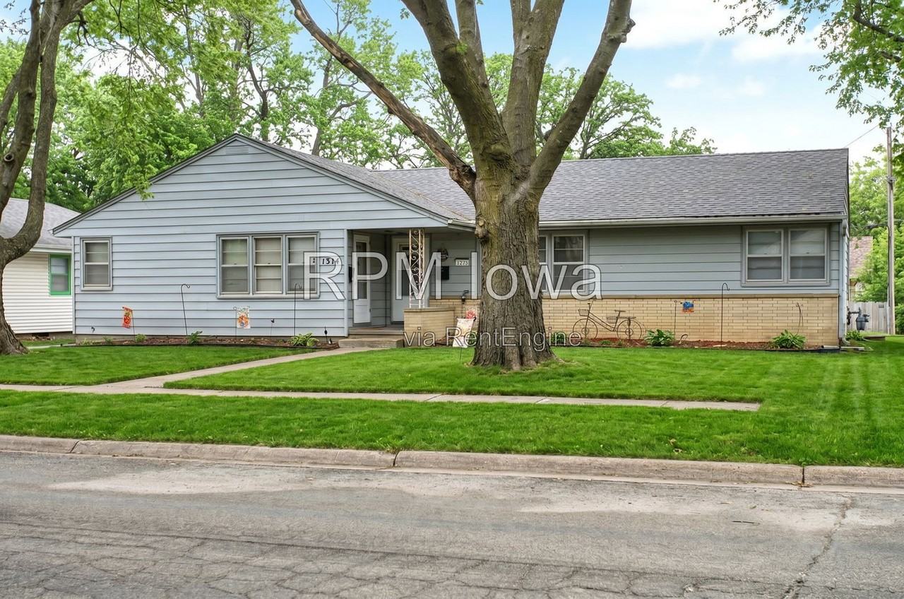 1314 Wilson Ave - Photo 3 of 7