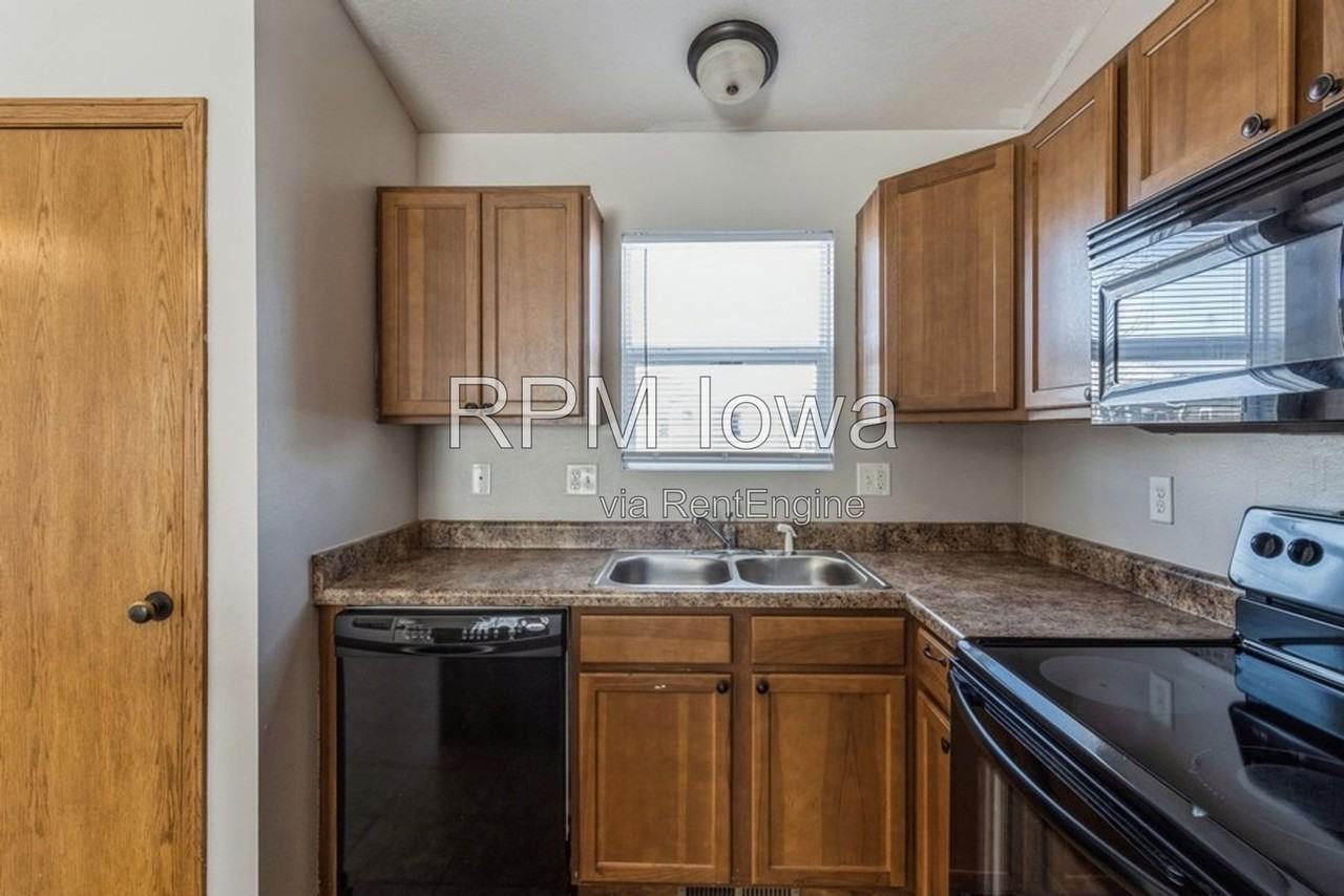 3518 Nw 20th St - Photo 4 of 17