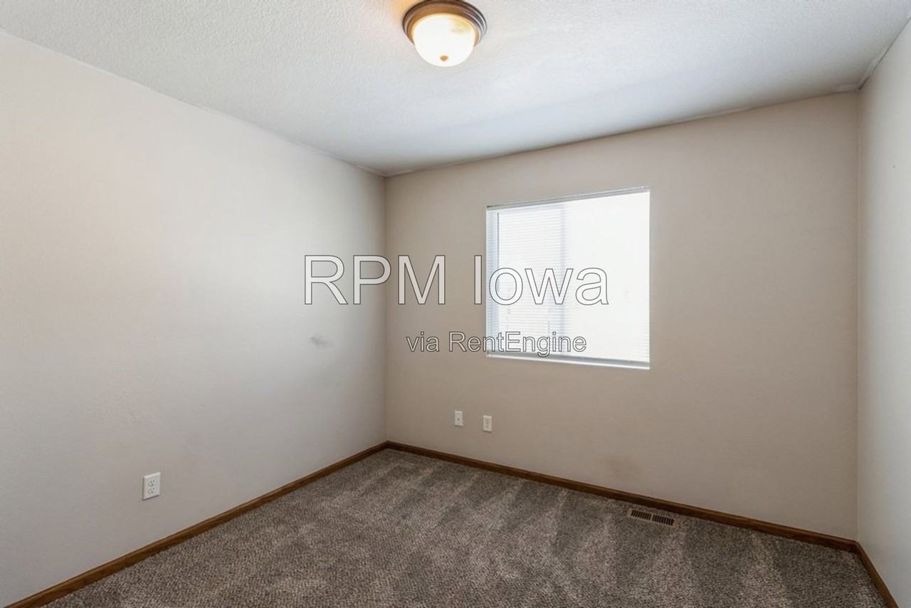 3518 Nw 20th St - Photo 5 of 17