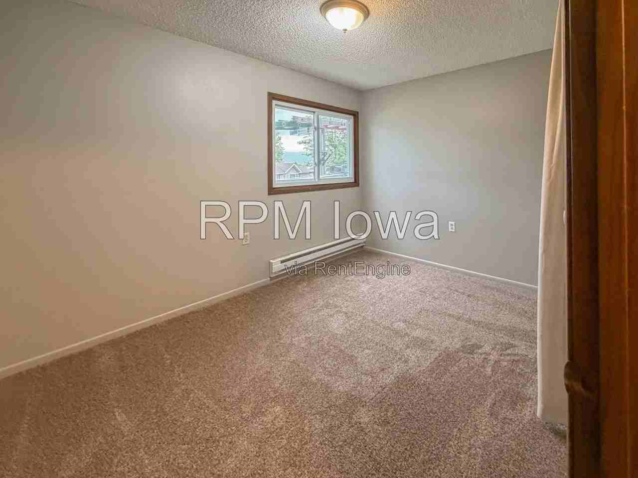 408 E Dawn St #7 - Photo 7 of 10