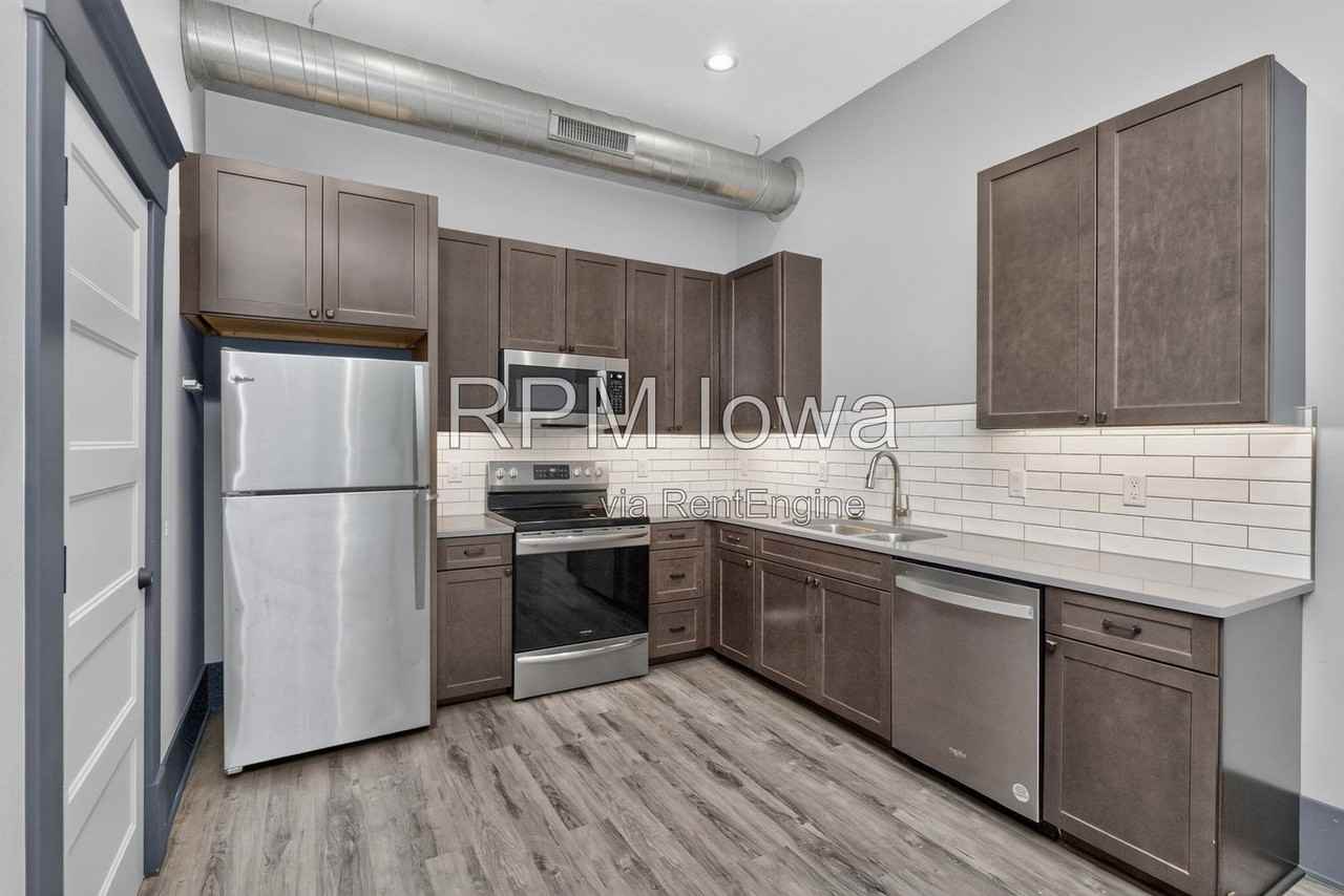1214 2nd St #2 - Photo 5 of 23