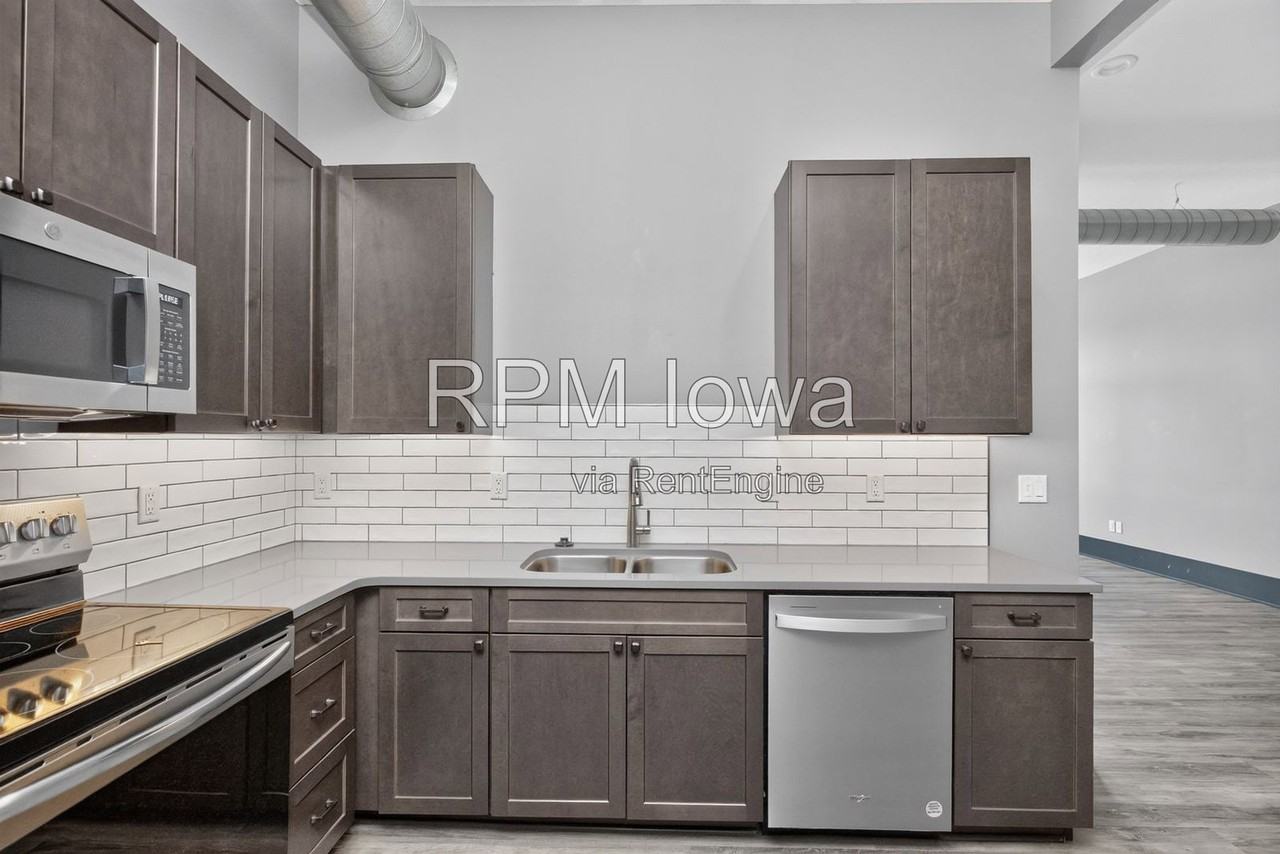 1214 2nd St #2 - Photo 6 of 23