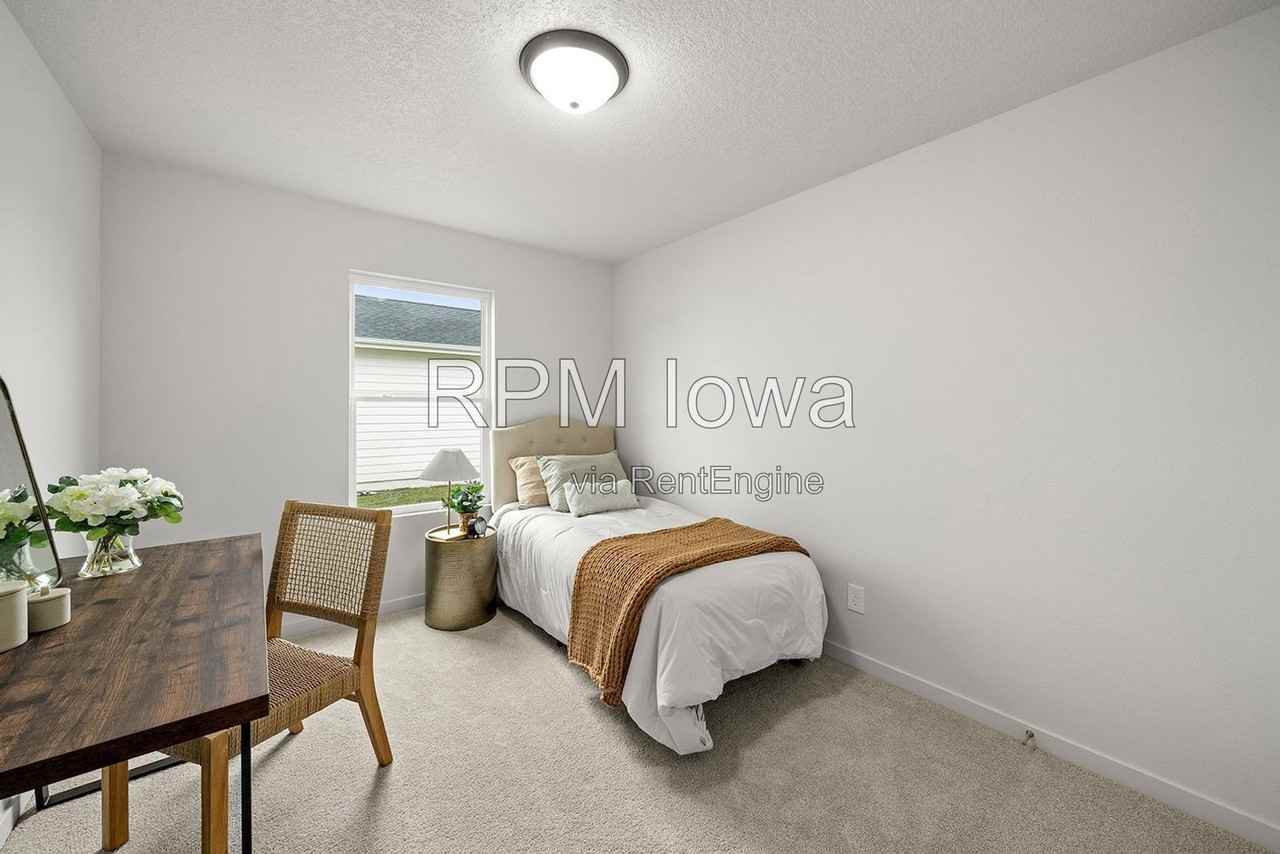 325 Freedom Way - Photo 7 of 15