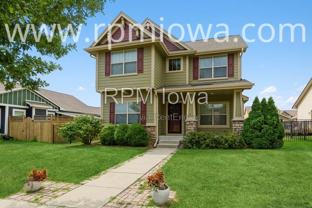 1907 Sw Vintage Pkwy - Photo 1 of 1