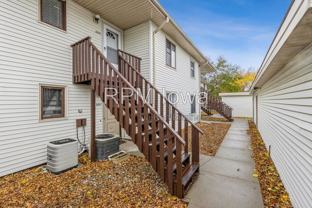 2079 Nw Hickory Ln - Photo 1 of 1