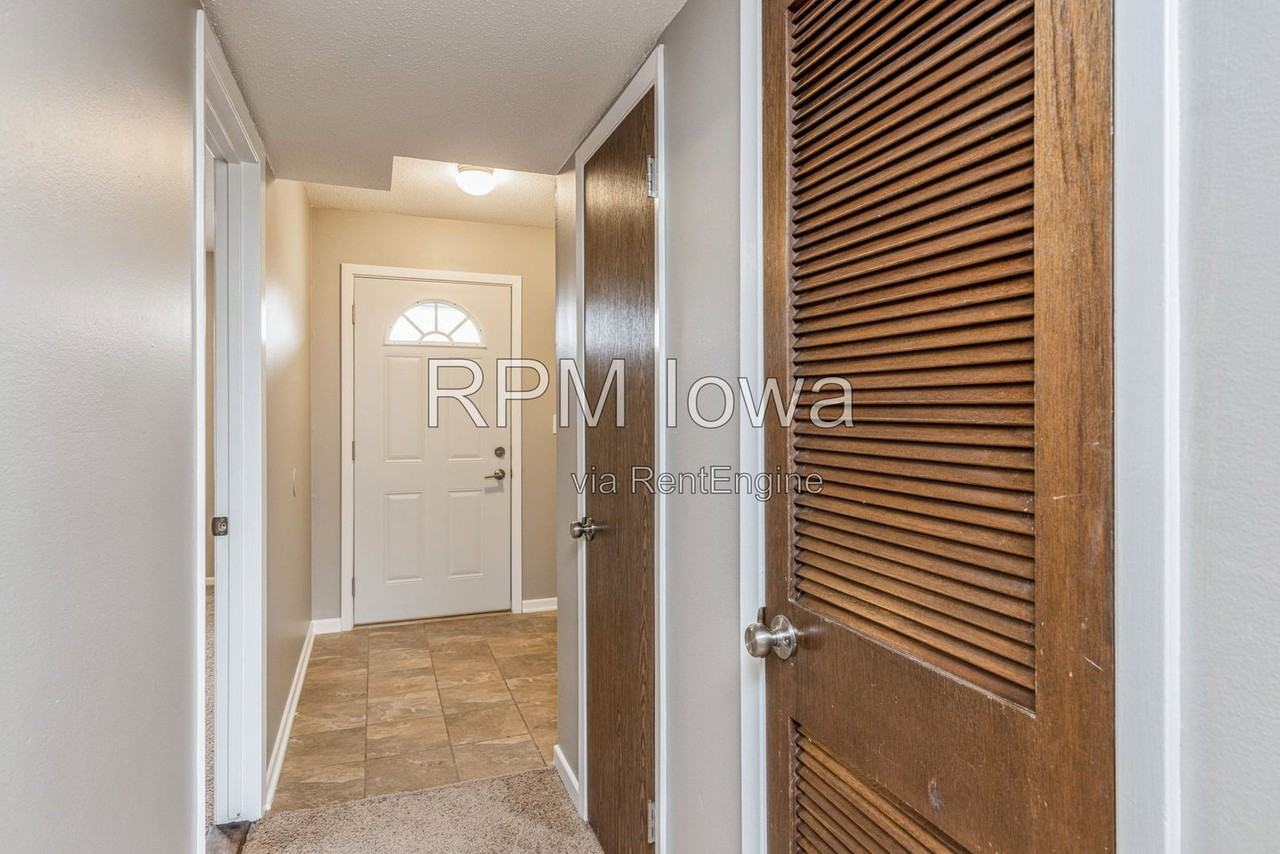 2079 Nw Hickory Ln - Photo 3 of 16