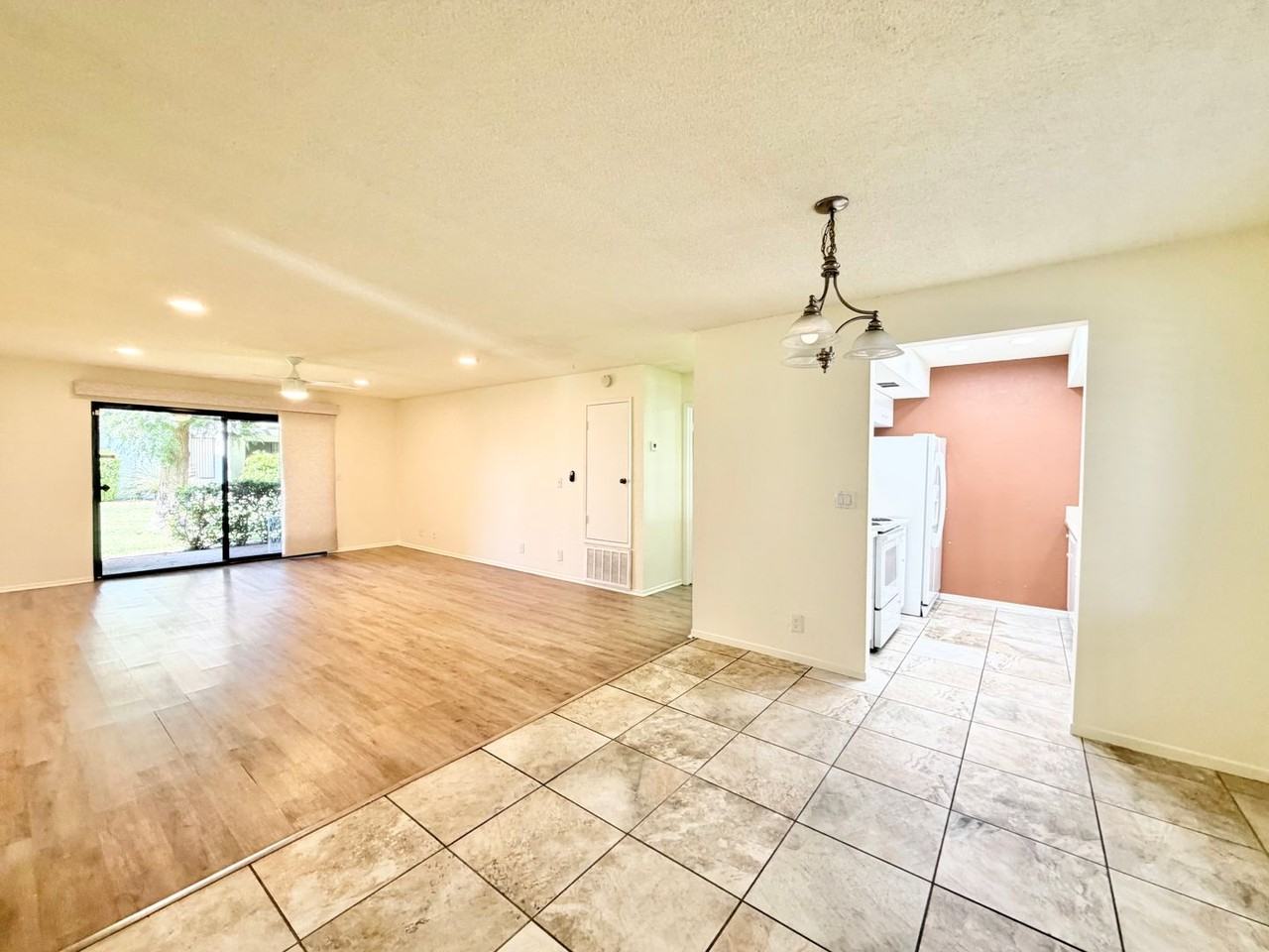 1050 E Ramon Rd #119 - Photo 3 of 25