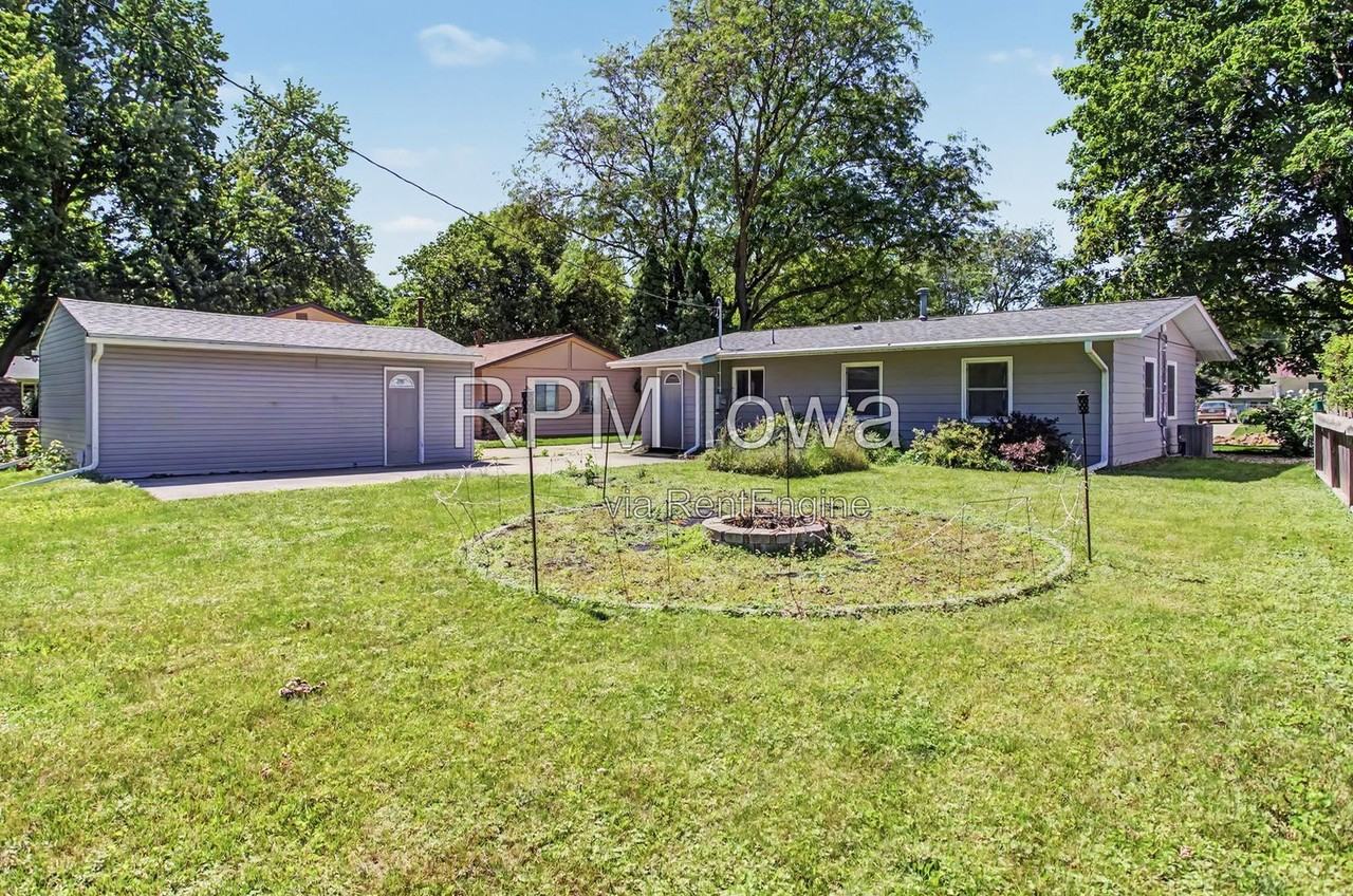 2116 Ferndale Ave - Photo 5 of 27
