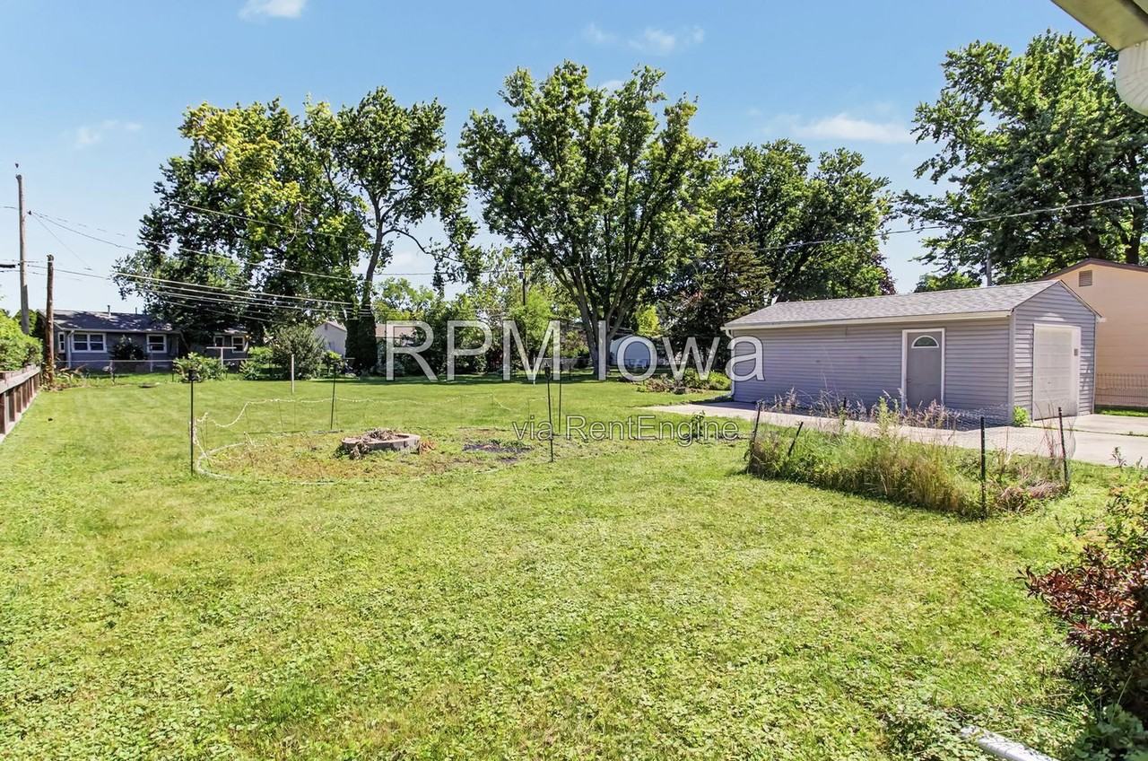 2116 Ferndale Ave - Photo 6 of 27