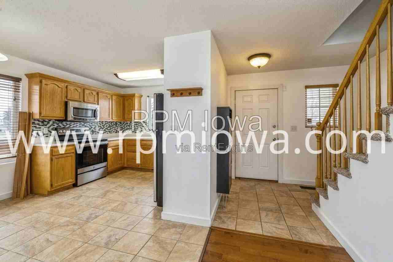 9315 Kingman Dr - Photo 2 of 16