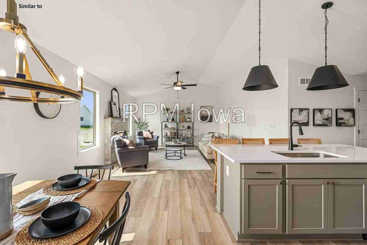5633 163rd St - Photo 4 of 19