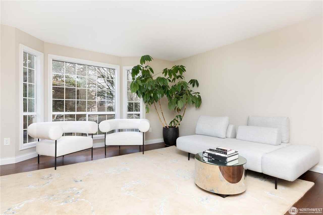 6304 110th Ave Ne - Photo 5 of 25