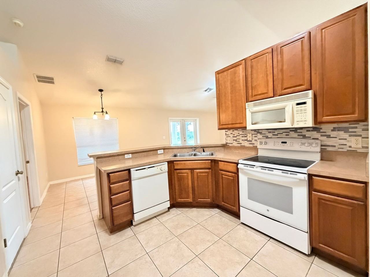 10438 Vista Pines Loop - Photo 4 of 31