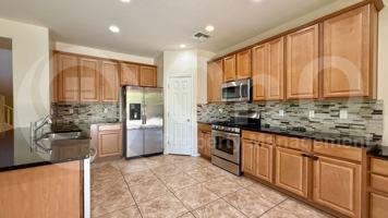 featured image of 1095 E Rojo Way
