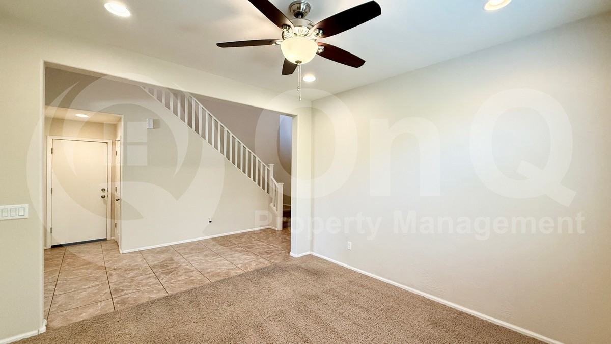 1095 E Rojo Way - Photo 6 of 24