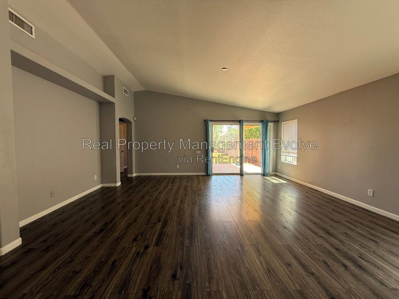 6246 W Blackhawk Dr - Photo 4 of 29