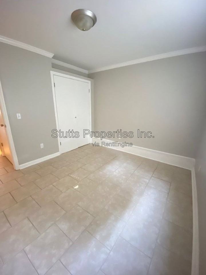 414 Hermitage Dr #7 - Photo 7 of 8