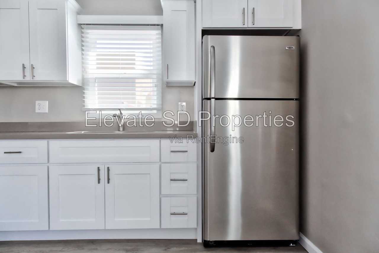 290 2nd Ave #2 - Photo 4 of 22